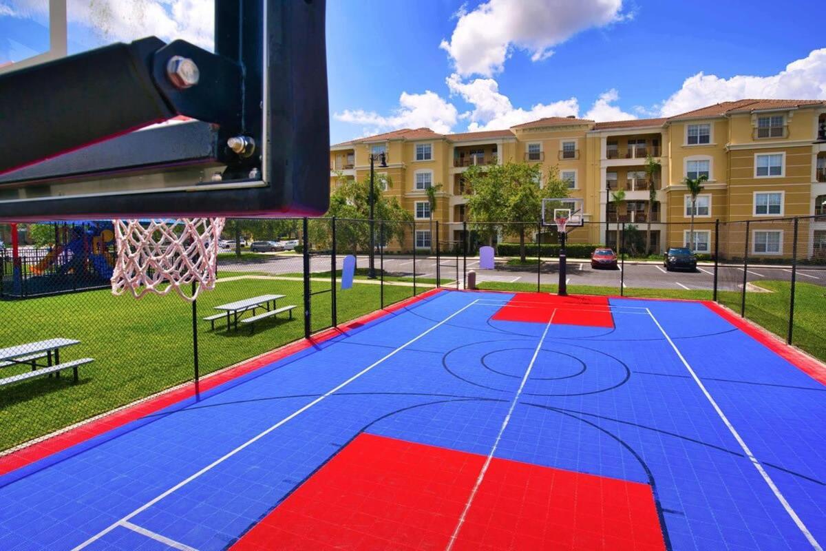The Epic London Vista Cay Orlando Next To The Club Apartment Екстериор снимка